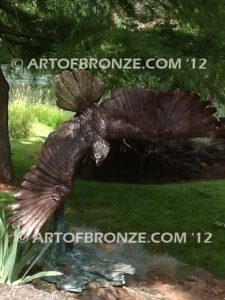 Vantage Point bronze sculpture of eagle monument for public park or mascot