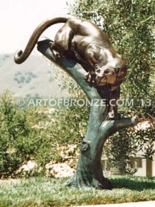 Mountain Lion high-quality bronze cast outdoor monumental cougar sculpture for public display