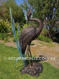 Wild Beauty lost wax casting of standing crane fountain for pool, pond or home