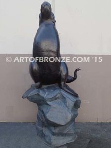 Beach Master bronze sea lion mascot sculpture for zoo, university or school