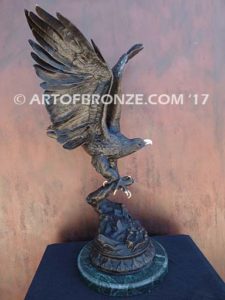 Eagle III French sculptor Moigniez flying eagle sculpture corporate gift or award