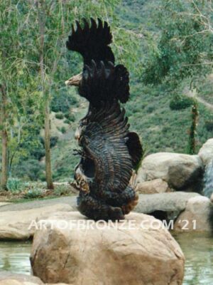 Territorial Dispute Life-size outdoor eagles and birds of prey for public art display