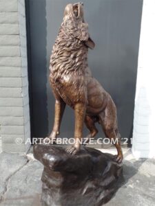 Howling Wolf Outdoor heroic bronze mascot wolf sculpture for schools, universities or zoo