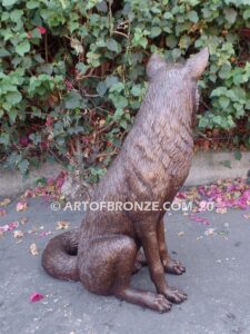 Alert bronze mascot fox sculpture for gallery, art in public places or school mascot