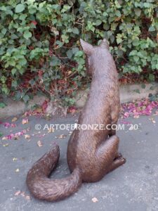 Alert bronze mascot fox sculpture for gallery, art in public places or school mascot