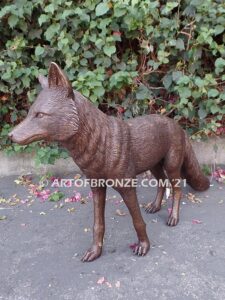 Alert bronze mascot fox sculpture for gallery, art in public places or school mascot