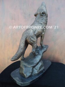 Howling Wolf indoor north American wildlife bronze sculpture artwork