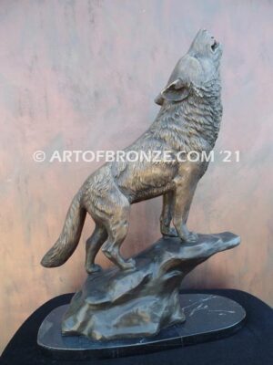 Howling Wolf indoor north American wildlife bronze sculpture artwork