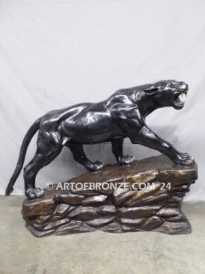 Fierce Guardian high quality bronze cast outdoor walking sculpture for zoo, park, school mascot